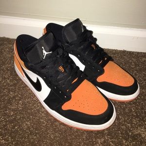 Shattered backboard Jordan 1 low size 10